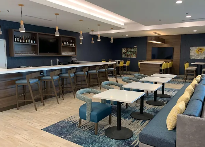 Hotel La Quinta & By Wyndham Near Kalahari 3*